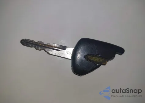 2006 Lincoln Town Car Signature Limited из США, поврежденный, VIN 1LNHM82W36Y632276